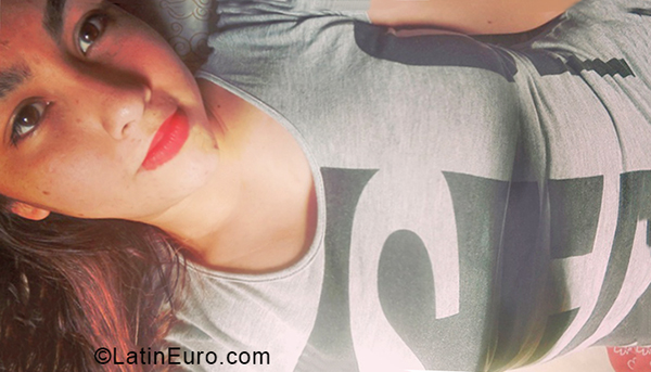 Date this sensual Colombia girl Yineth from Bogoota CO28536