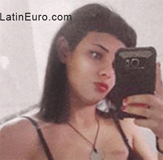 Date this nice looking Argentina girl Karen from Buenos Aires AR533