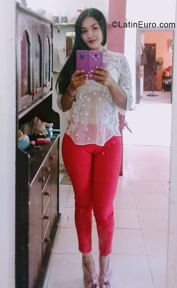 Date this georgeous Venezuela girl Magley from San Cristobal VE3482