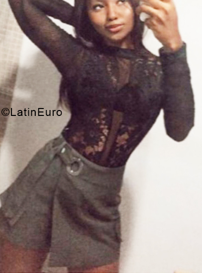 Date this attractive Colombia girl Lia from Cali CO28564