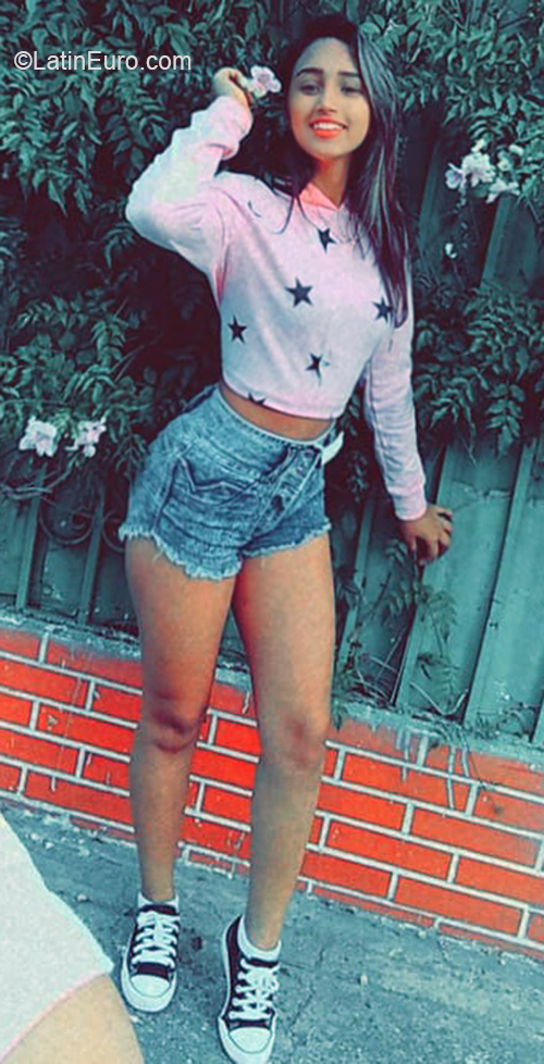 Date this fun Venezuela girl Daniela from Chacao VE3495