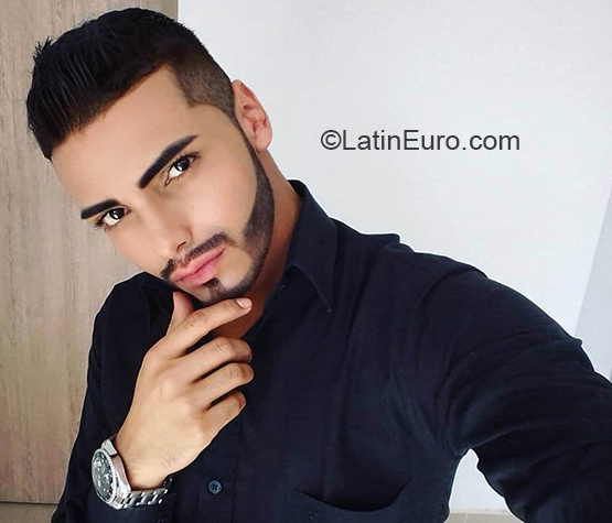 Date this passionate Colombia man Julian from Pereira CO28605
