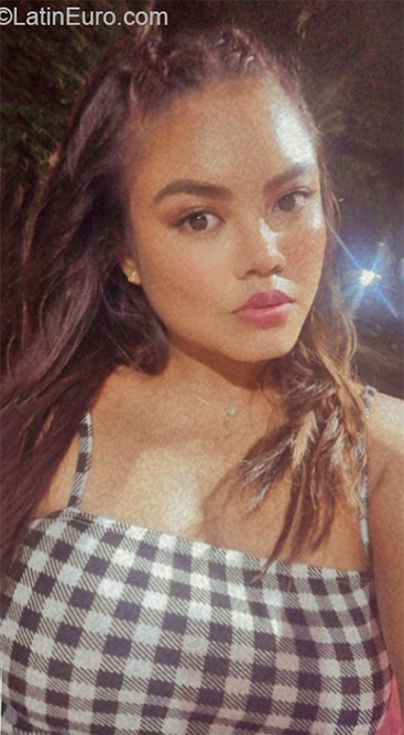 Date this happy Panama girl Shanele from Panama City PA1220