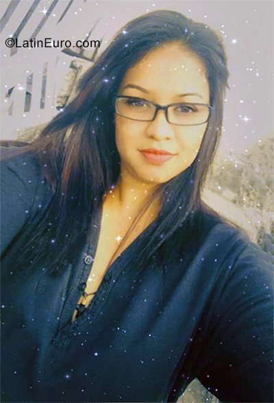 Date this beautiful Venezuela girl Yenifer from Cabimas VE3532