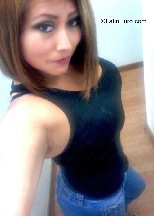 Date this foxy Peru girl Cielo from Lima PE1688