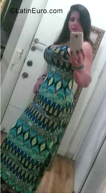 Date this athletic Chile girl Yasmin from Santiago CL209
