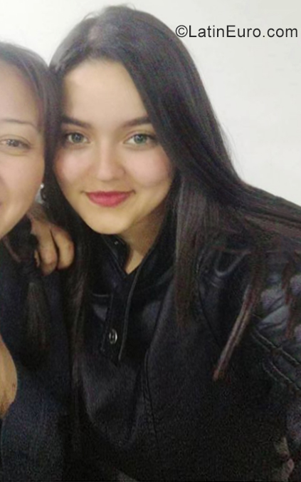 Date this passionate Colombia girl Stefania from Bogota CO28745