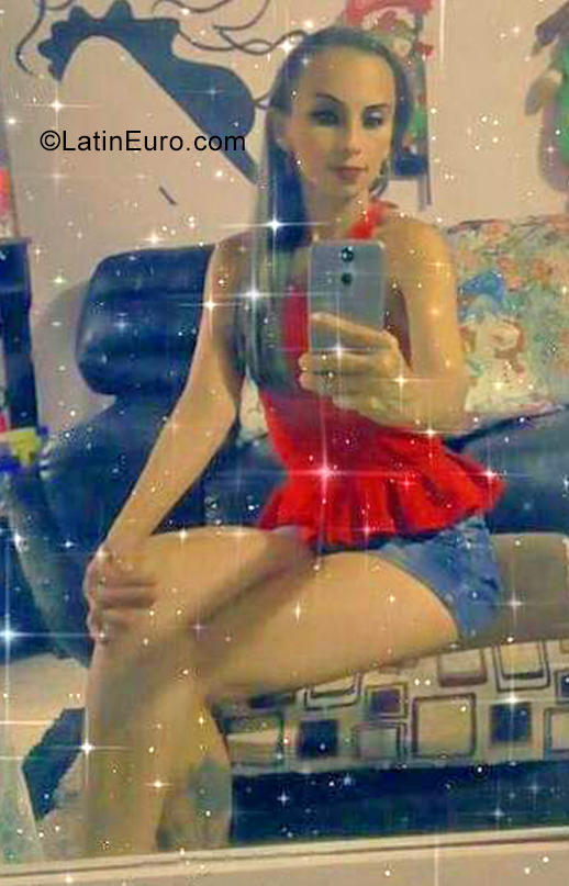 Date this passionate Colombia girl Diomar Lida from Armenia CO28761