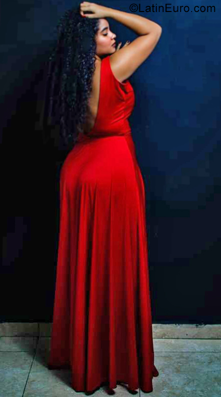 Date this passionate Colombia girl Emma from Cali CO28796