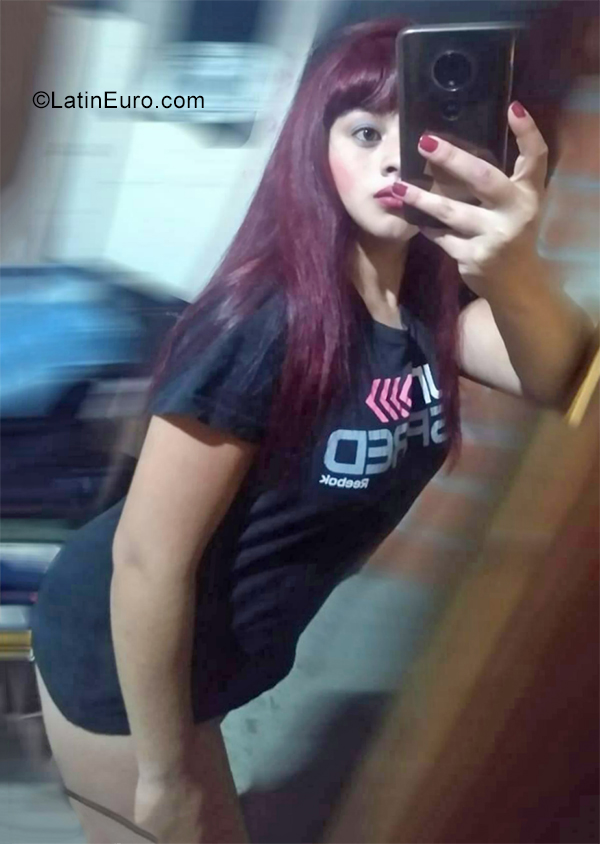 Date this nice looking Argentina girl Emilce from Buenos Aires AR573