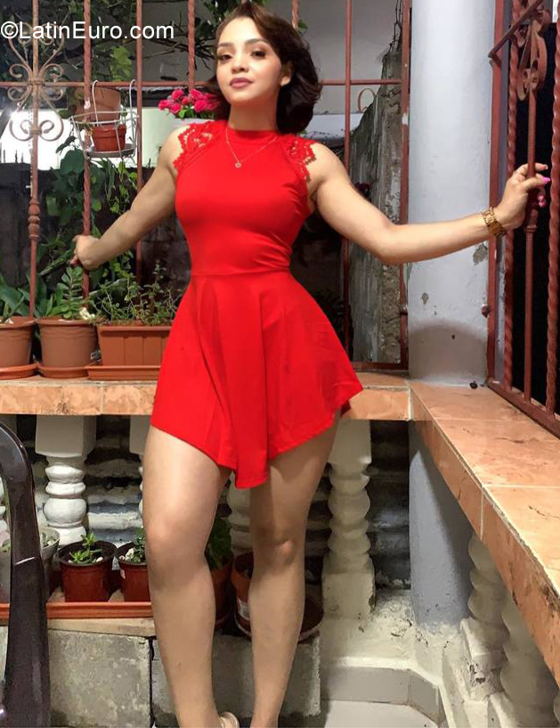Date this foxy Dominican Republic girl Anael samantha from santiago DO38925