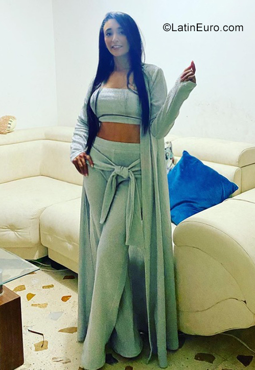 Date this hard body Colombia girl Liseth from Buenaventura CO28811