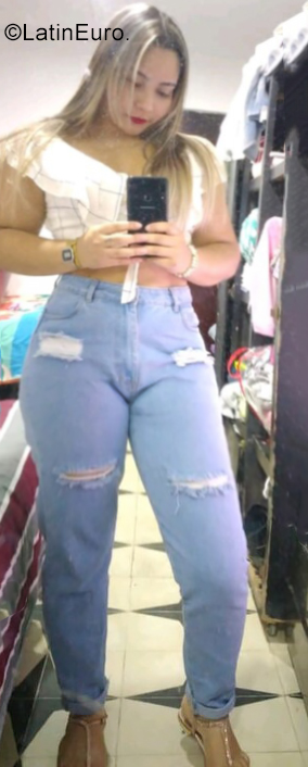 Date this georgeous Colombia girl Yandra from Barranquilla CO28813