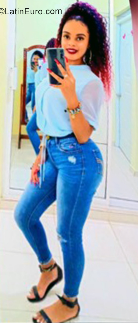 Date this tall China girl Sdalljknsd from Asjnjnbsd DO38968