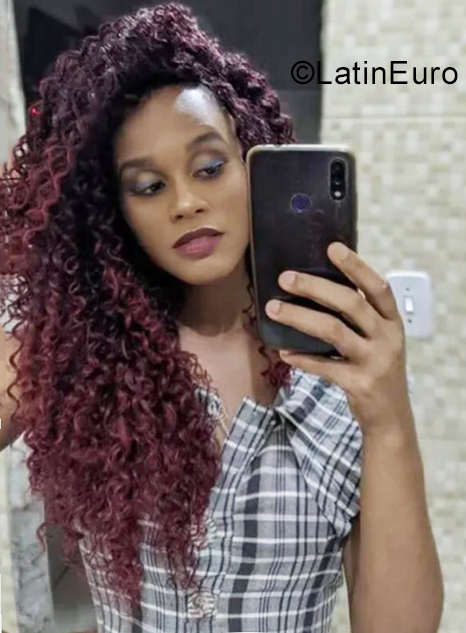 Date this sensual Brazil girl Luana from Sao Francisco Do Conde BR11271