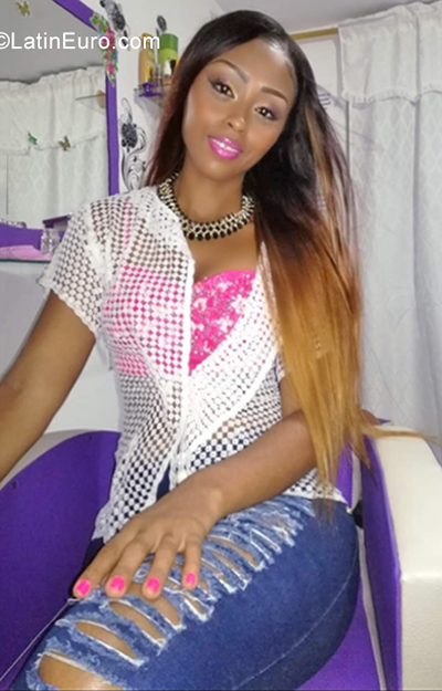 Date this exotic Colombia girl Jazmn from Buenaventura CO31326