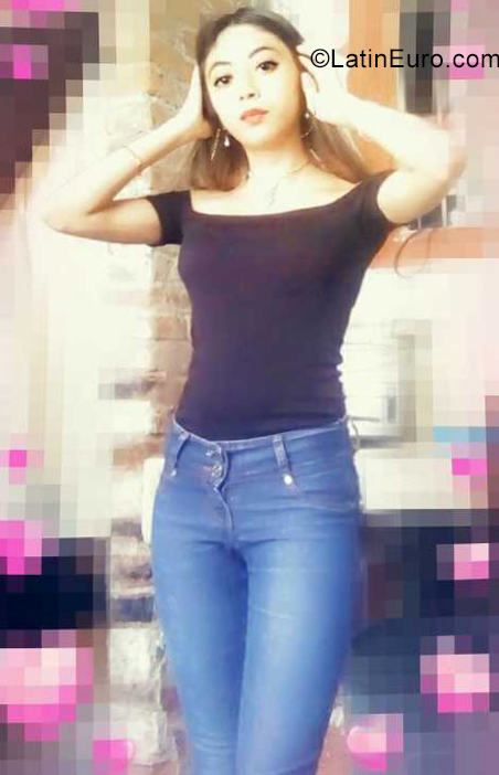 Date this sensual Mexico girl Lupita from Irapuato MX2174