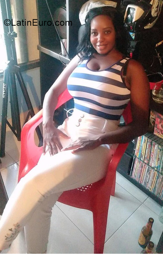 Date this delightful Colombia girl Fernanda from Cali CO29942