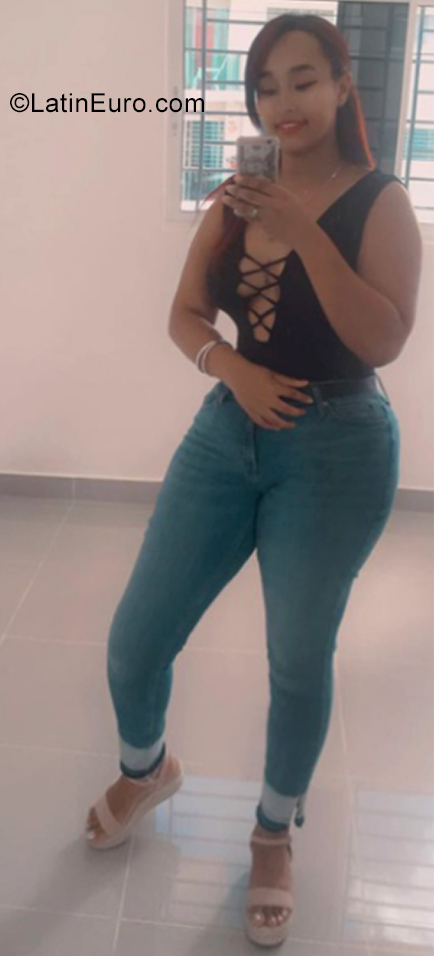 Date this tall Dominican Republic girl Eli from Santiago DO39207
