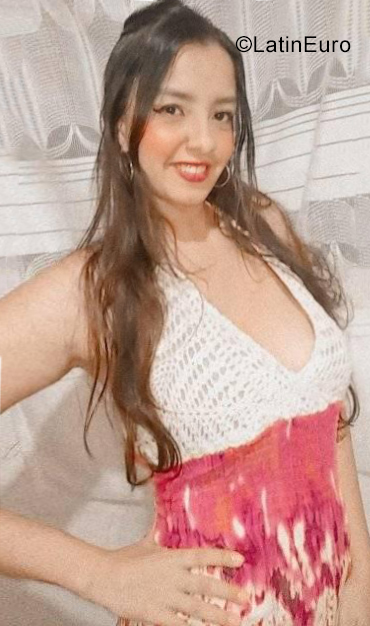Date this sensual Venezuela girl Yolanda from Caracas VE3682