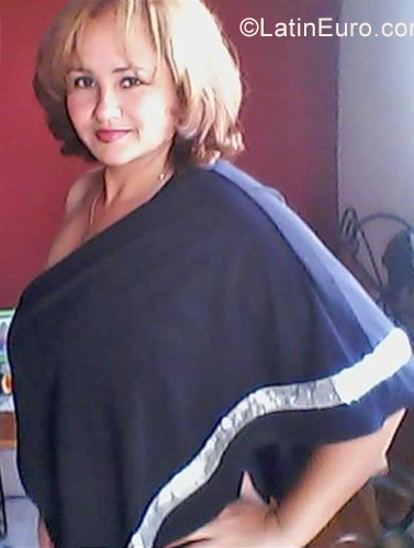 Date this athletic Venezuela girl Aida from Maracaibo VE3703