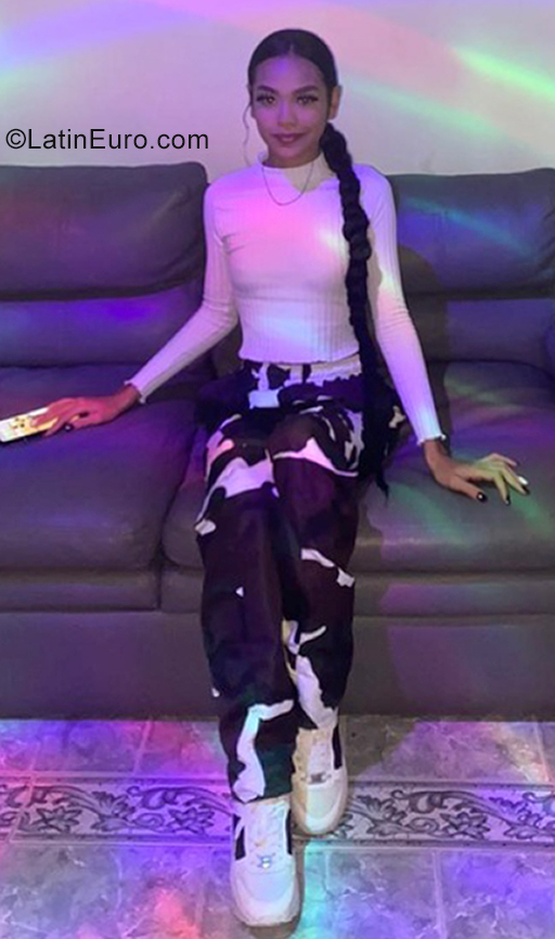 Date this hot Colombia girl Susana Martnez from Cartagena CO29301