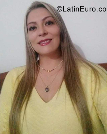 Date this funny Colombia girl Monik from Medellin CO29327