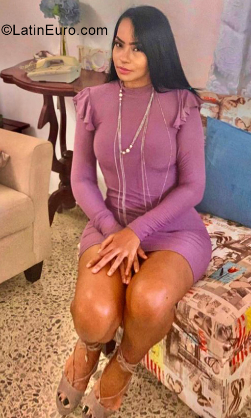 Date this stunning Dominican Republic girl Elisabel from Puerto Plata DO40521