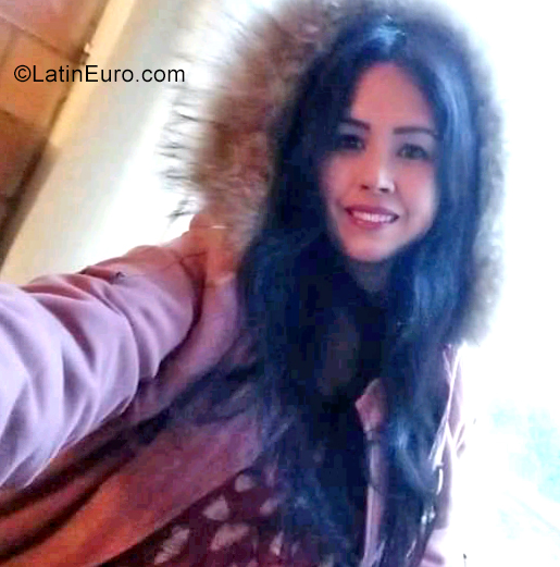 Date this good-looking Colombia girl Isa Maria from Bogota CO29524