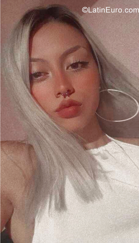 Date this lovely Argentina girl Katherine from Mendoza AR771