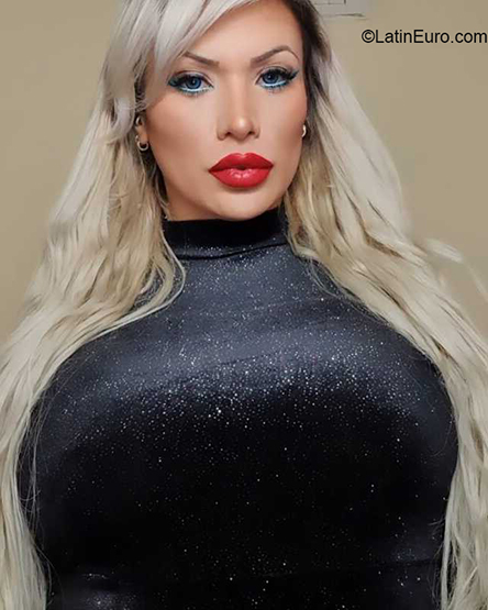 Date this nice looking Spain girl Aline from Barcelona ES611