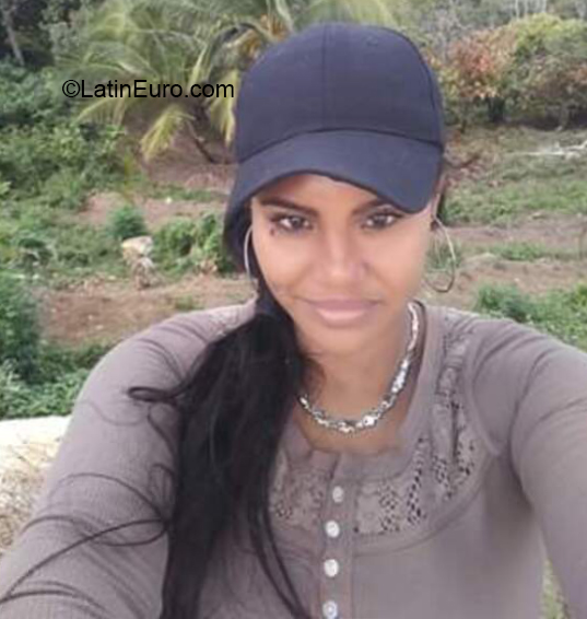 Date this exotic Dominican Republic girl Maria esther from Santo Domingo DO39450