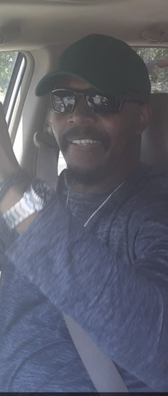 Date this tall Dominican Republic man Les from Santiago DO39504
