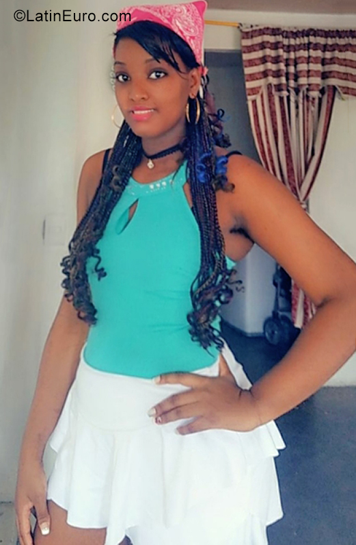 Date this stunning Colombia girl Thefany from Palmira CO29764