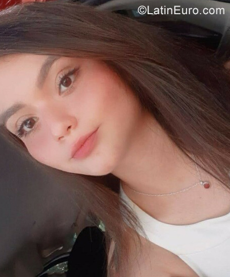 Date this fun Mexico girl Jazmin from Mexico City MX2310