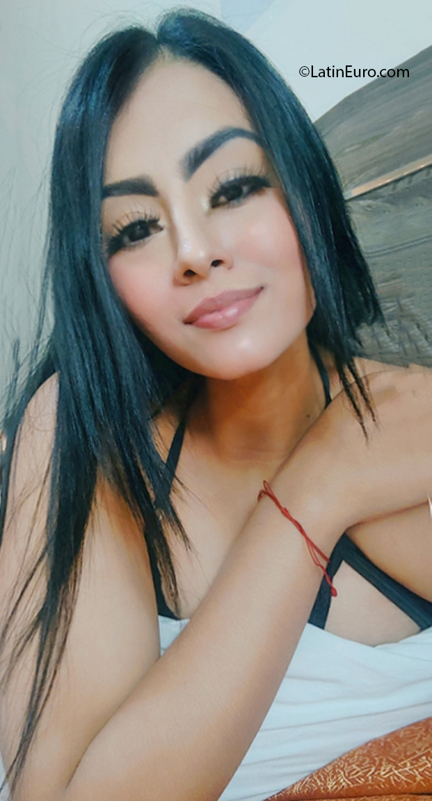 Date this cute Peru girl Fabiana from Arequipa PE1837