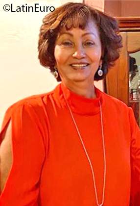 Date this attractive Dominican Republic girl Mercede from San Pedro de Macoris US21219