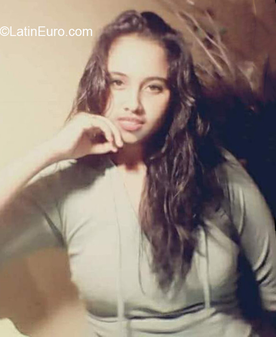 Date this sultry Peru girl Pamela from Lima PE1850