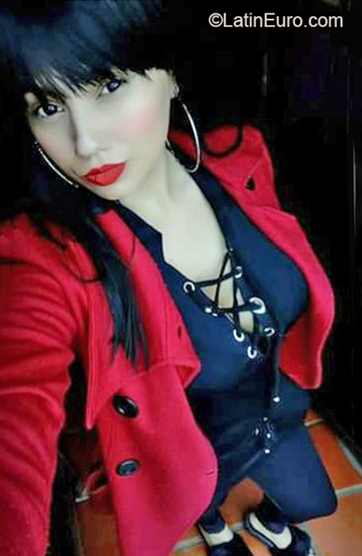Date this funny Venezuela girl Lorena Mndez from Caracas VE3892