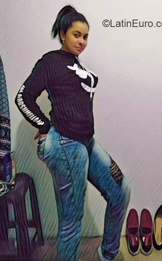 Date this good-looking Peru girl Sophi from Lima VE3898