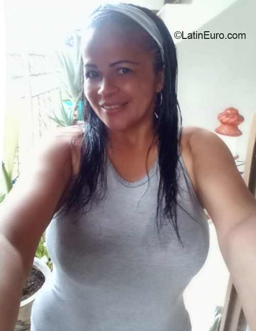 Date this passionate Colombia girl Tica from Cali CO30017
