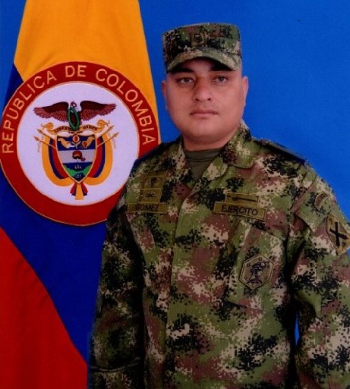 Date this good-looking Colombia man Luis from Buga CO30018