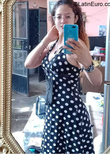 Date this athletic Mexico girl Gabriela from Cortazar MX2390