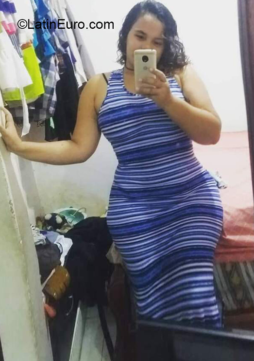 Date this sultry Colombia girl Janni from Santa Marta CO30054