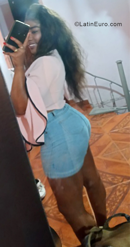 Date this pretty Colombia girl Melisa Mosquera from Medellín CO30136