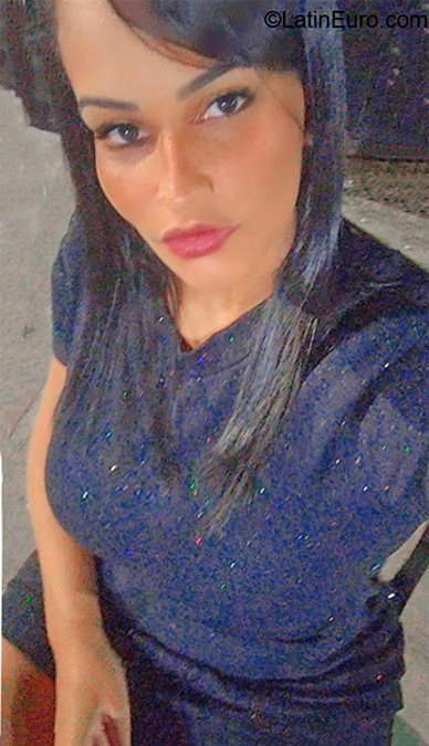 Date this tall Brazil girl Cilene from Salvador BR11382