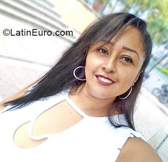 Date this sultry Colombia girl Mary from Medellin CO30856