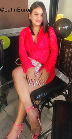 Date this pretty Dominican Republic girl Elizabeth from Santiago DO39859