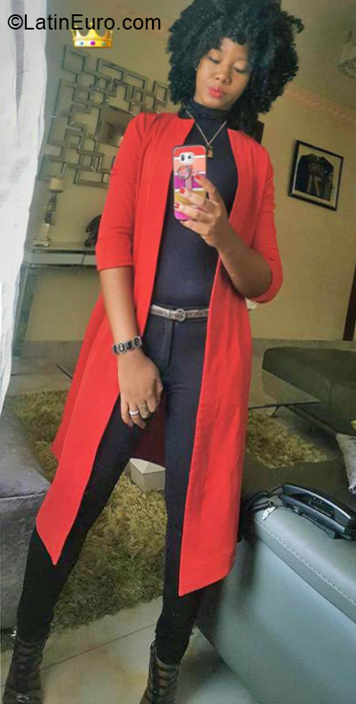 Date this attractive Dominican Republic girl Shaida from Santo Domingo DO39863
