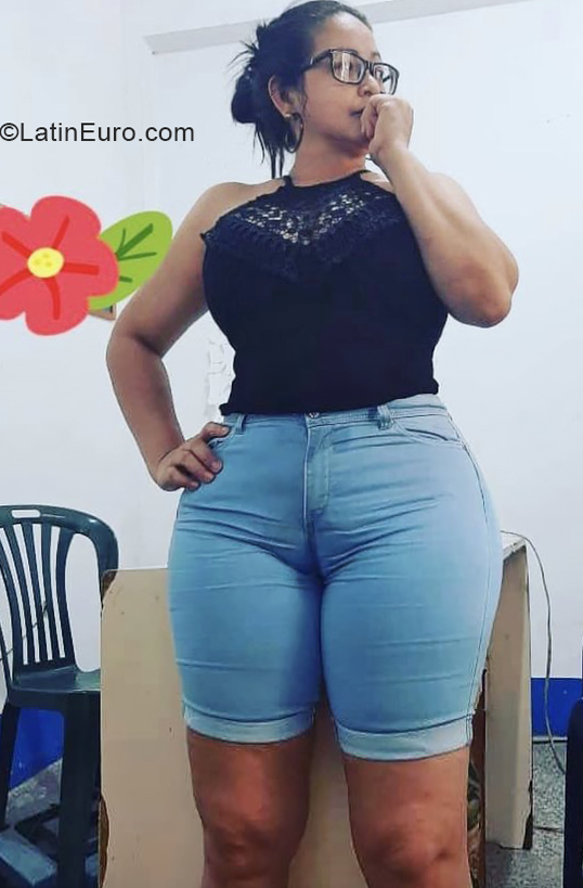 Date this gorgeous Colombia girl Marianny from Maracaibo CO30335
